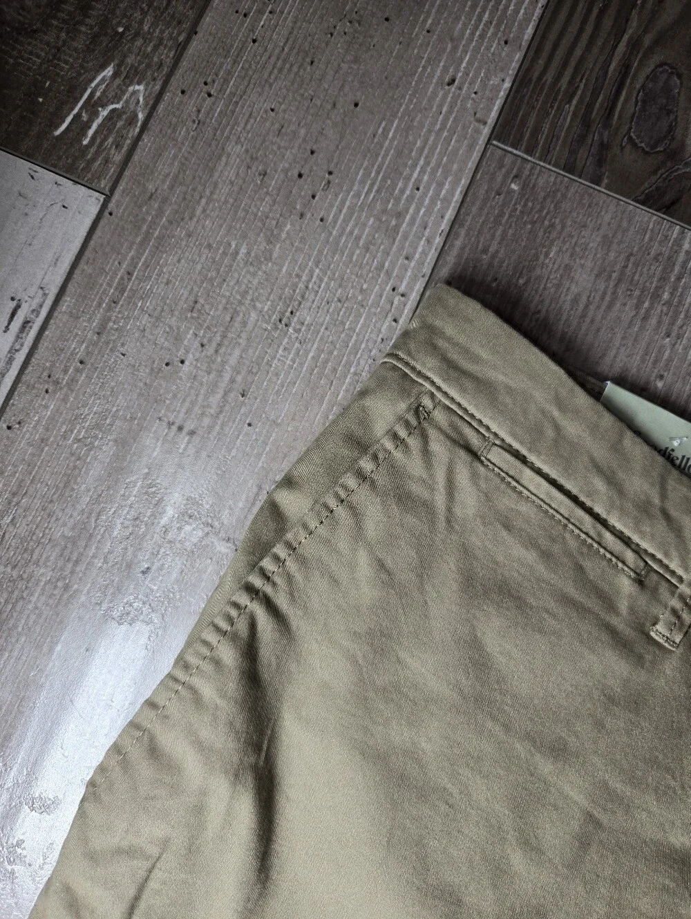 NWT Goodfellow & Co Men’s Light Khaki Flat‑Front Shorts Size 40